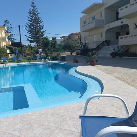 Michalis Litinas Apartments Agia Marina Exterior foto